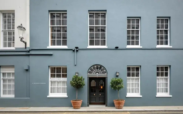 No. 30 Knightsbridge