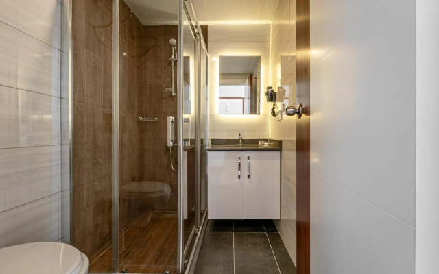 HMA Hotel & Suites