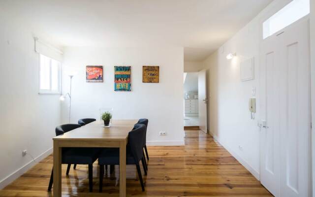 Comfortable and Trendy Lisbon Apartment