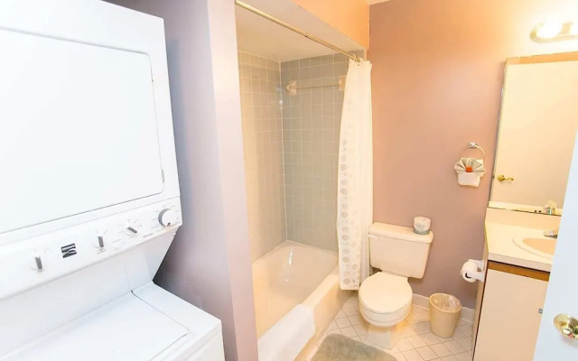 Oceanfront Luxury: 2BR Condo, St. Augustine