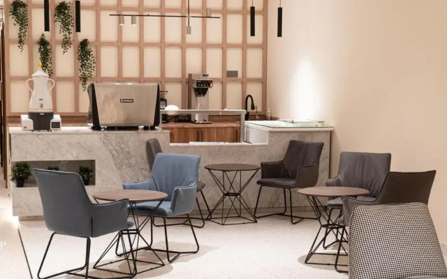 Vivian Park Residential Apartment
