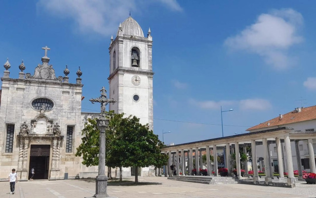 White Design Apartment
