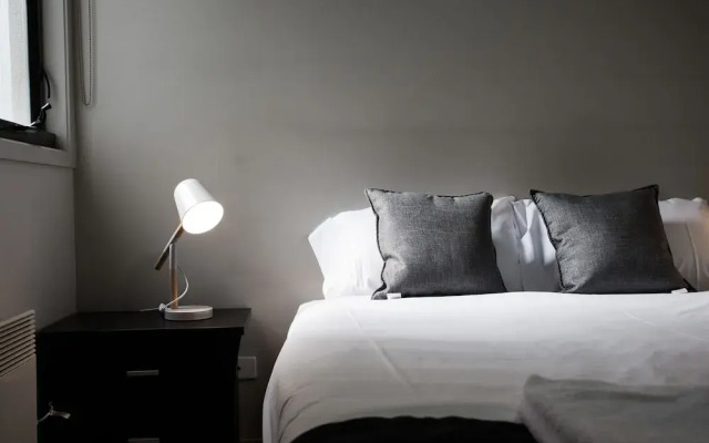 ReadySet Apartments on Altona