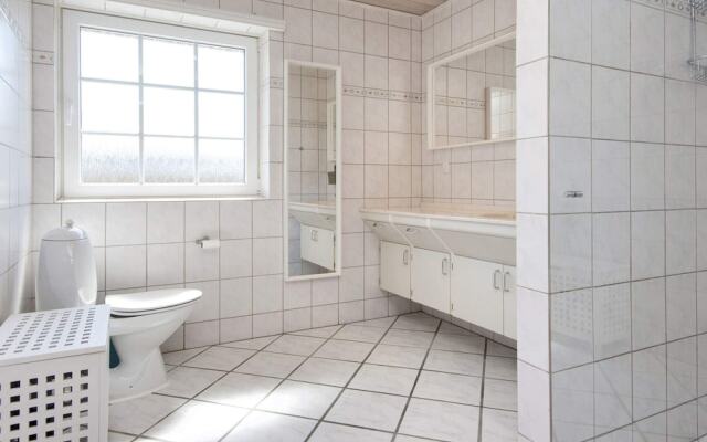 Spacious Holiday Home in Hemmet Jutland near Sea
