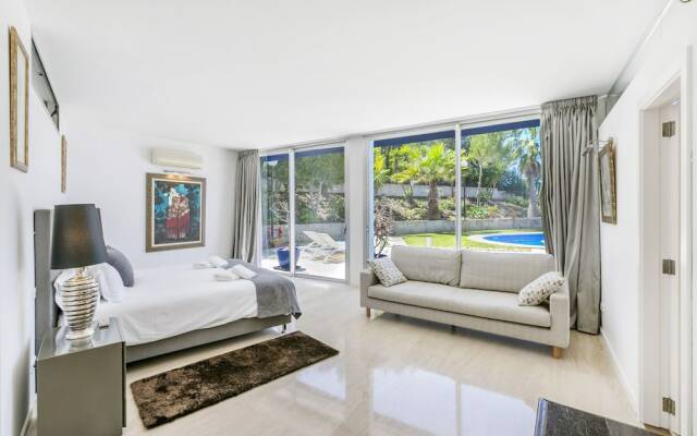 Villa BAY Blue by Priority