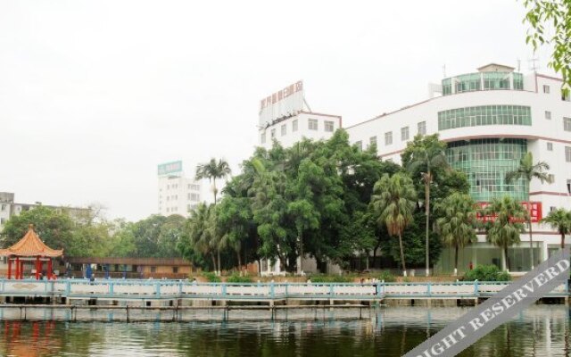 HanTing Hotel (Nanning Guangxi University)