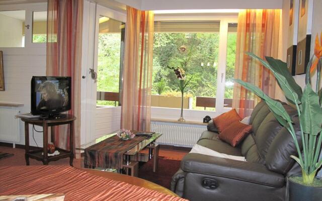Appartementhaus im Grün