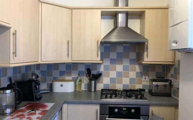 Super 2 Bedroom Flat near Dalkeith Town Center