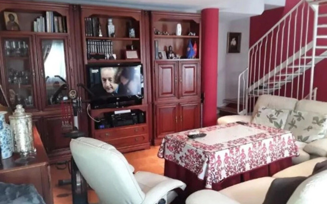 House With 5 Bedrooms in Dos Hermanas, With Pool Access, Enclosed Gard - фото 5