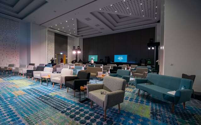 Radisson Red Dubai Silicon Oasis