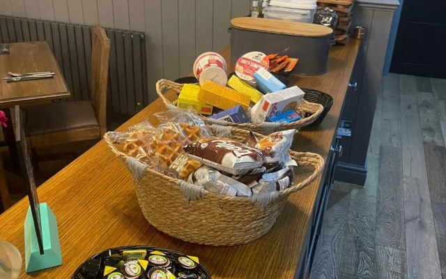 OYO Tamworth Arms Boutique Pub & Hotel