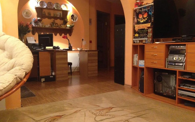 Hostel and Apartment Cherdak