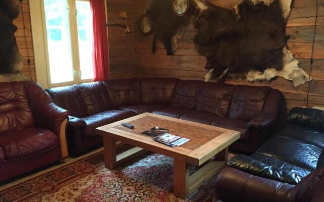 Pauka Holiday House