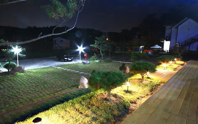 Gyeongpo Starry Love Song House Pension