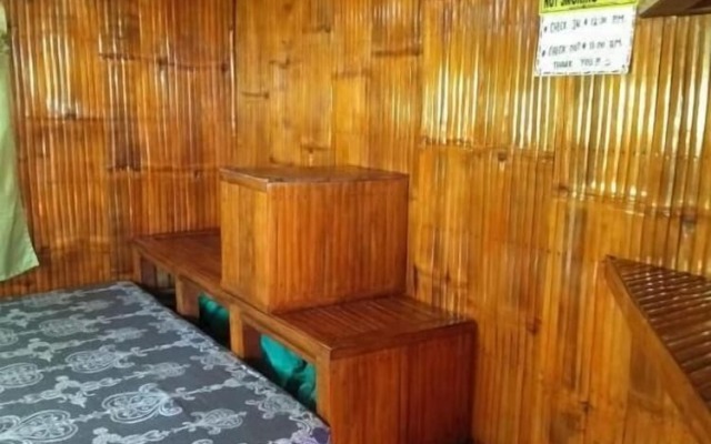 Titanic's Nipa Huts by Hiverooms