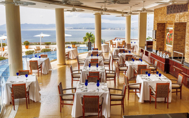Grand Miramar All Luxury Suites & Residences