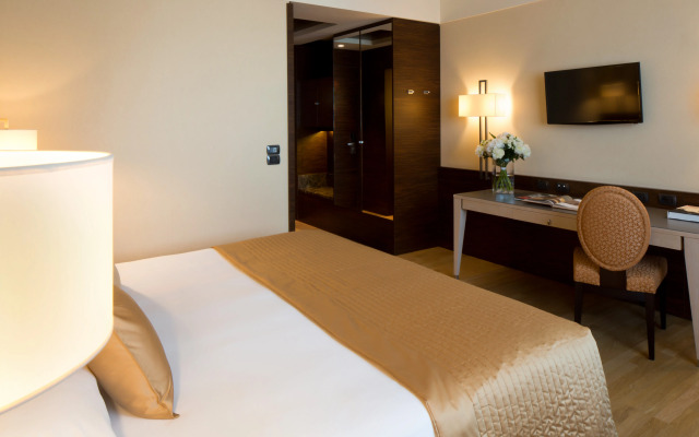 Starhotels Grand Milan