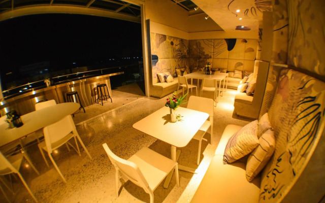 Comet Hotel Suratthani