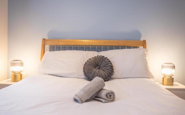 Luxury, Spacious Apartment In City Centre