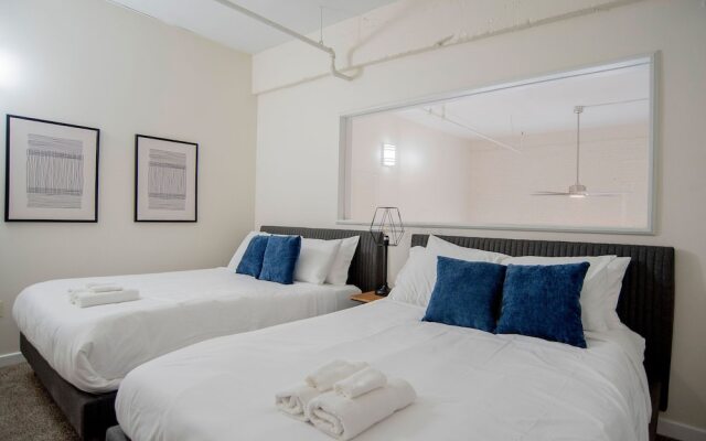 3BR CozySuites TheBlock Skybridge Access