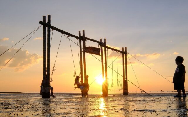 New Travel Beach Resort