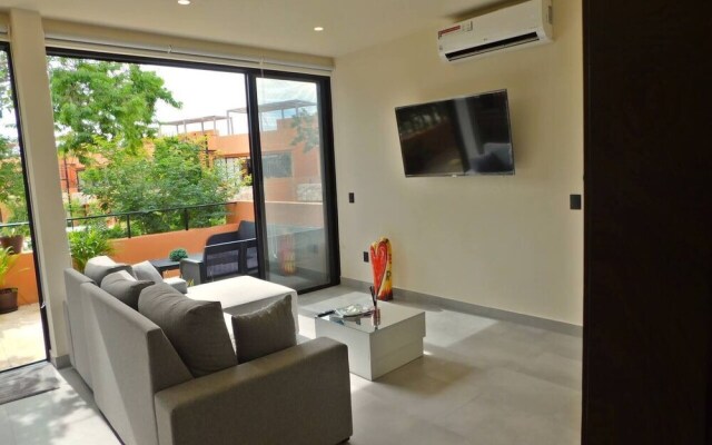 Roomy Apt With Private Terrace - Amazing Amenities
