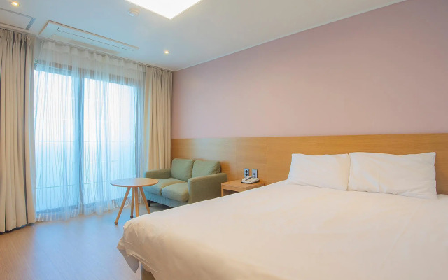 Sims Hotel