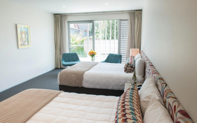 Navigate Seaside Accommodation