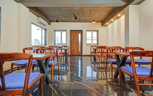 Le Shelton by Treebo