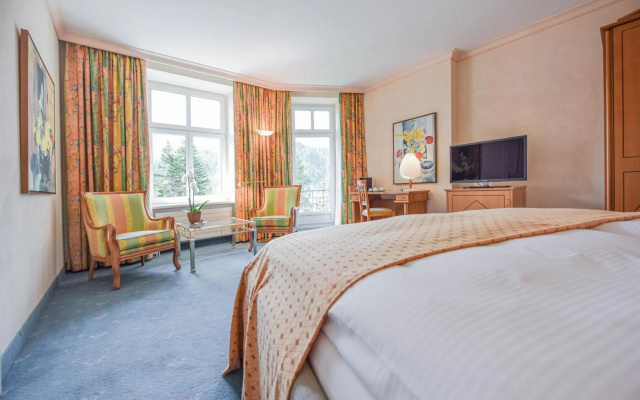 Cresta Palace