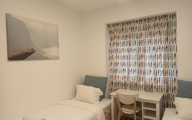 In Bed with Lisbon - by Mary