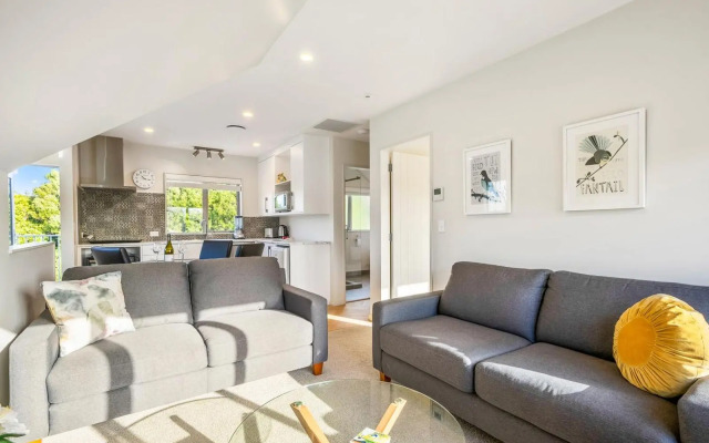 Slice of Paradise - Waikanae Self-Contained Holiday Unit