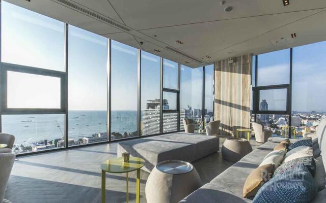 LLX condo @THE BASE   2 bedroom   city sea view