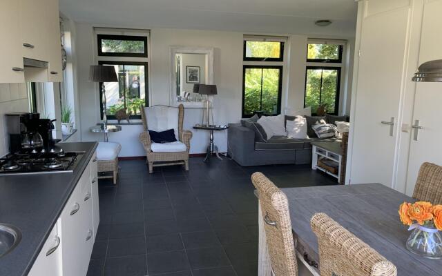 Nice Holiday Home with Dishwasher near Beach