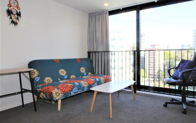 Brand-new & Comfy Two-bedroom Apt near Harbour
