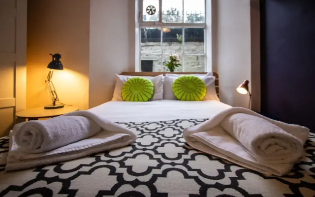 Beautifully Modernised New Town Home
