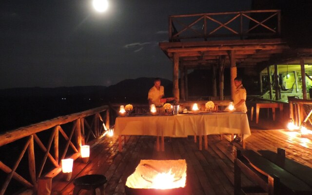 Ruaha Hilltop Lodge