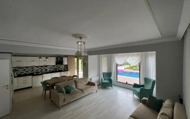 Astonishing Villa With Private Pool and Jacuzzi Surrounded by Nature in Sapanca - Villas_and_Bungalows in Sakarya - Photo 2