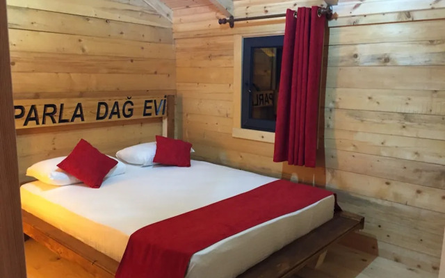 parla dağ evi