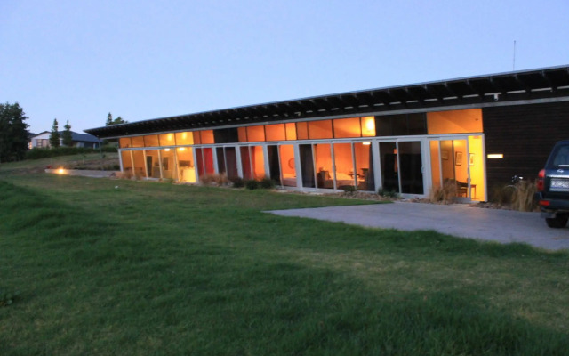 Hakarimata Lodge - Riverside Sanctuary