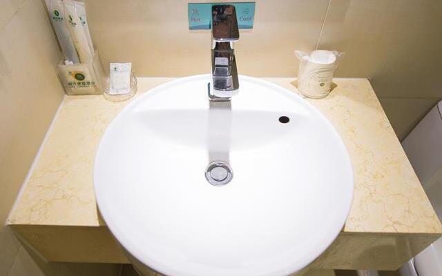 City Comfort Inn Wuhan Huanghe Tower Shouyi Metro
