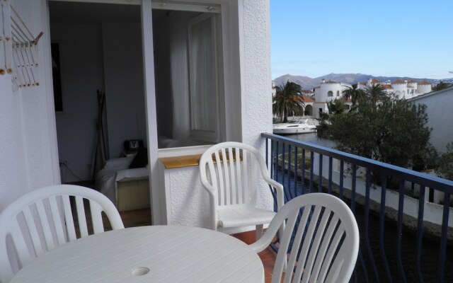 Blue Canal Apartment Ampuriabrava