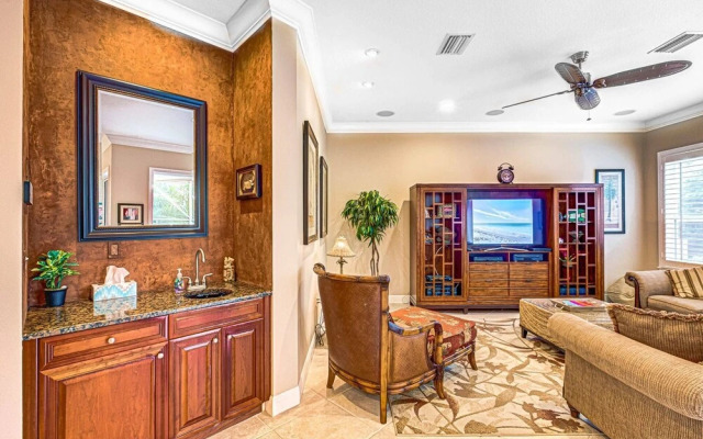 Palm Island Canal Home - 4 BR