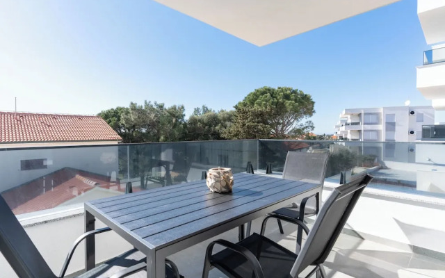 Meridian Pool Residences
