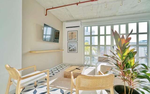 w Splendid 2BR With Terrace in Plaza Herrera