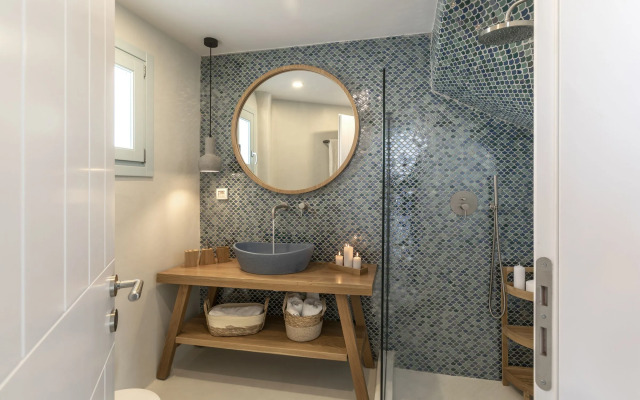 Santo Bloom Luxury Suites