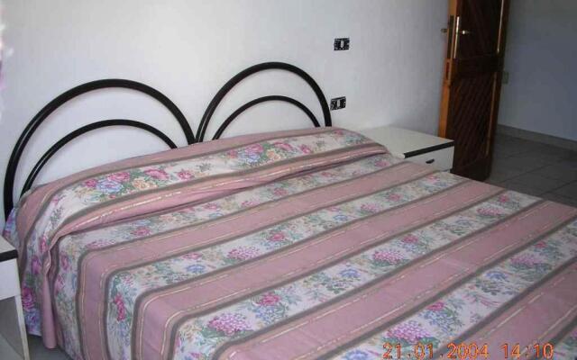 Orosei-Sardegna-Appartamento 5 posti letto con giardino