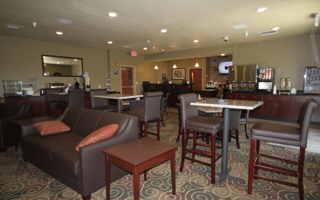 Cobblestone Hotel & Suites – Devils Lake