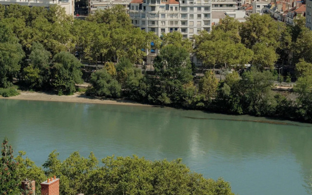 Hotel Fort St Laurent Lyon - Handwritten Collection