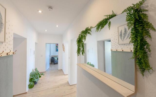 Stay Awesome - Urban Jungle Apartment in Wilhelmshöhe